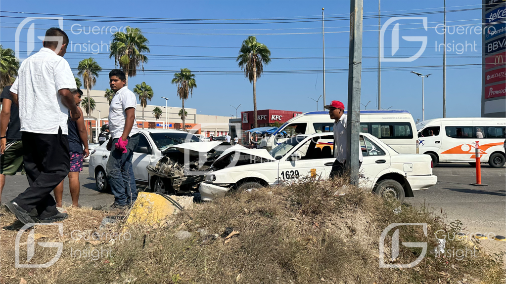Aparatoso choque en la carretera Cayaco-Puerto Marqués deja saldo de dos&nbsp;heridos
