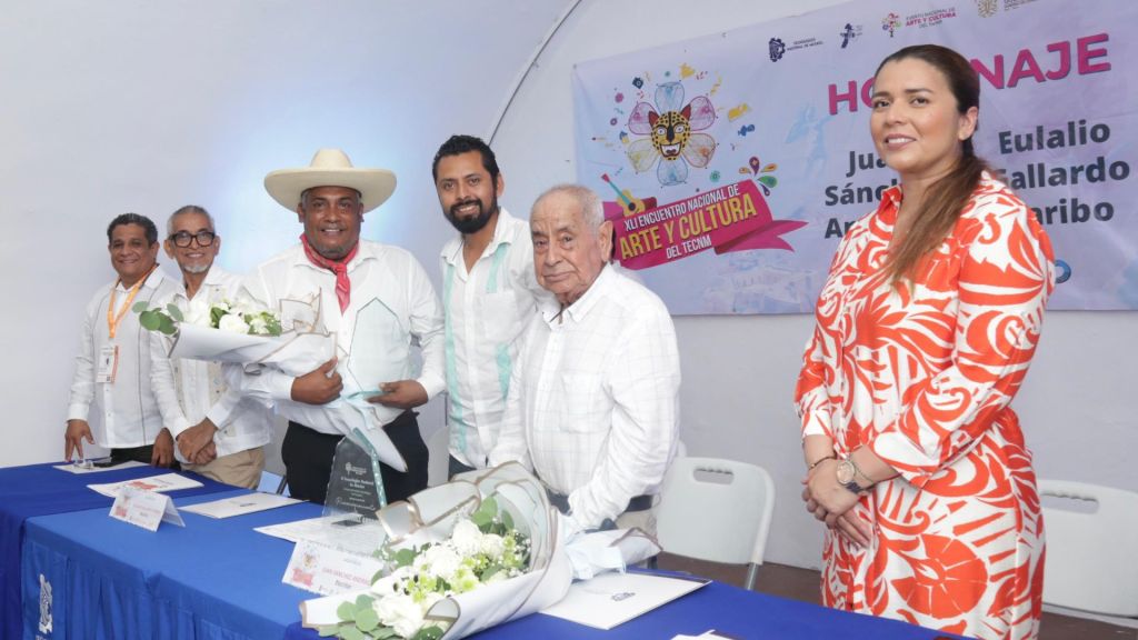 Honran a Juan Sánchez Andraca y Eulalio Gallardo en el Encuentro Nacional de Arte y Cultura del&nbsp;TecNM