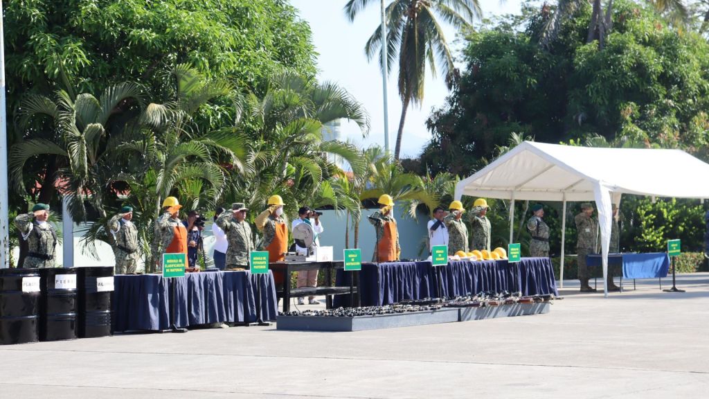 Sedena destruye 210 armas decomisadas en Acapulco y refuerza su lucha contra la&nbsp;violencia