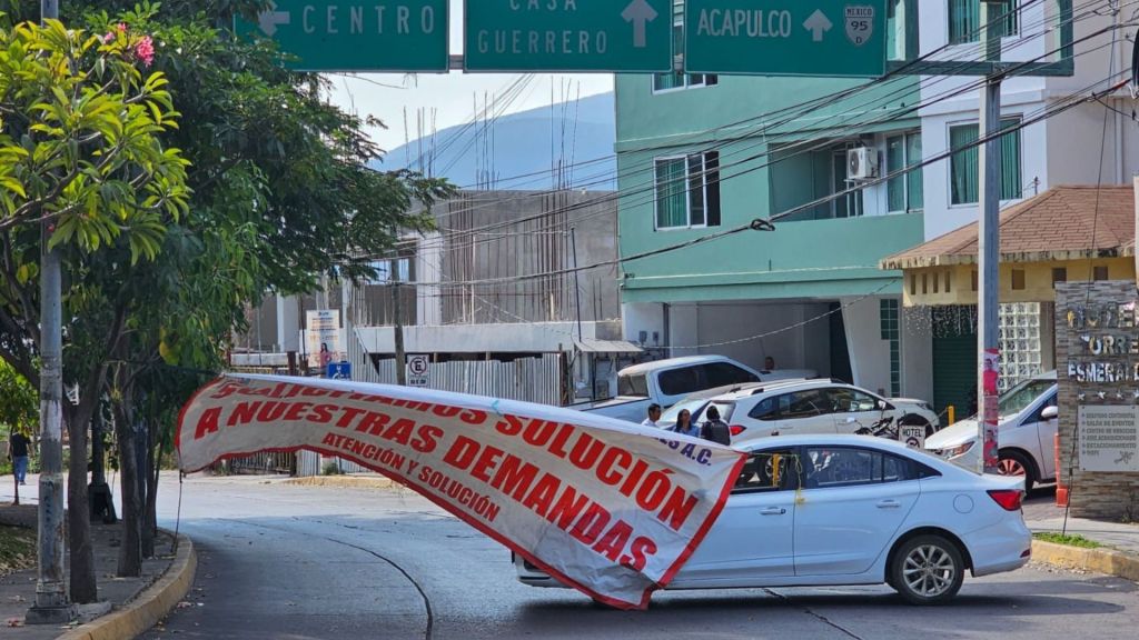 Prepas populares exigen pagos a docentes y reconocimiento&nbsp;laboral