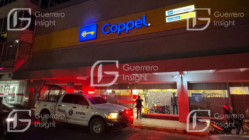Asalto armado a tienda Coppel; ladrones roban celulares y huyen en&nbsp;moto