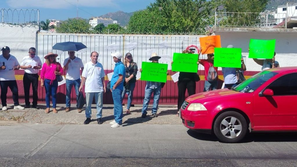 Trabajadores de la SEG toman oficinas en Acapulco: exigen pagos atrasados y&nbsp;prestaciones